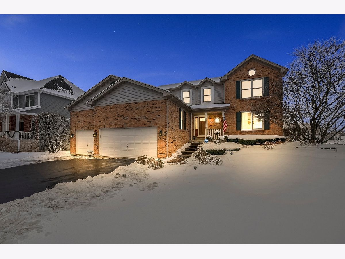 Homes & Condos & Townhomes Sold Windgate Naperville Illinois, 1156 Book
