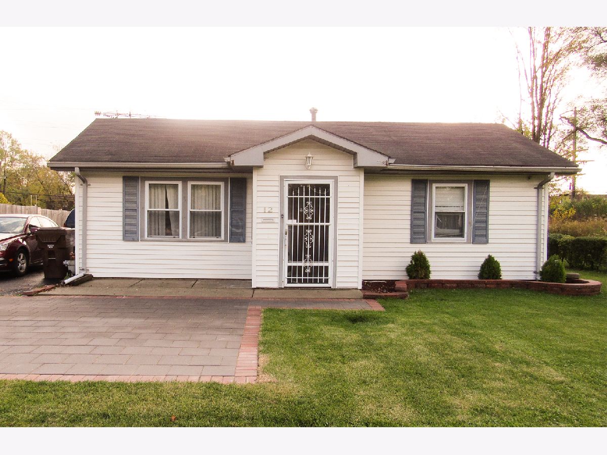 Homes Rented Preston Heights Joliet Illinois, 12 Edison