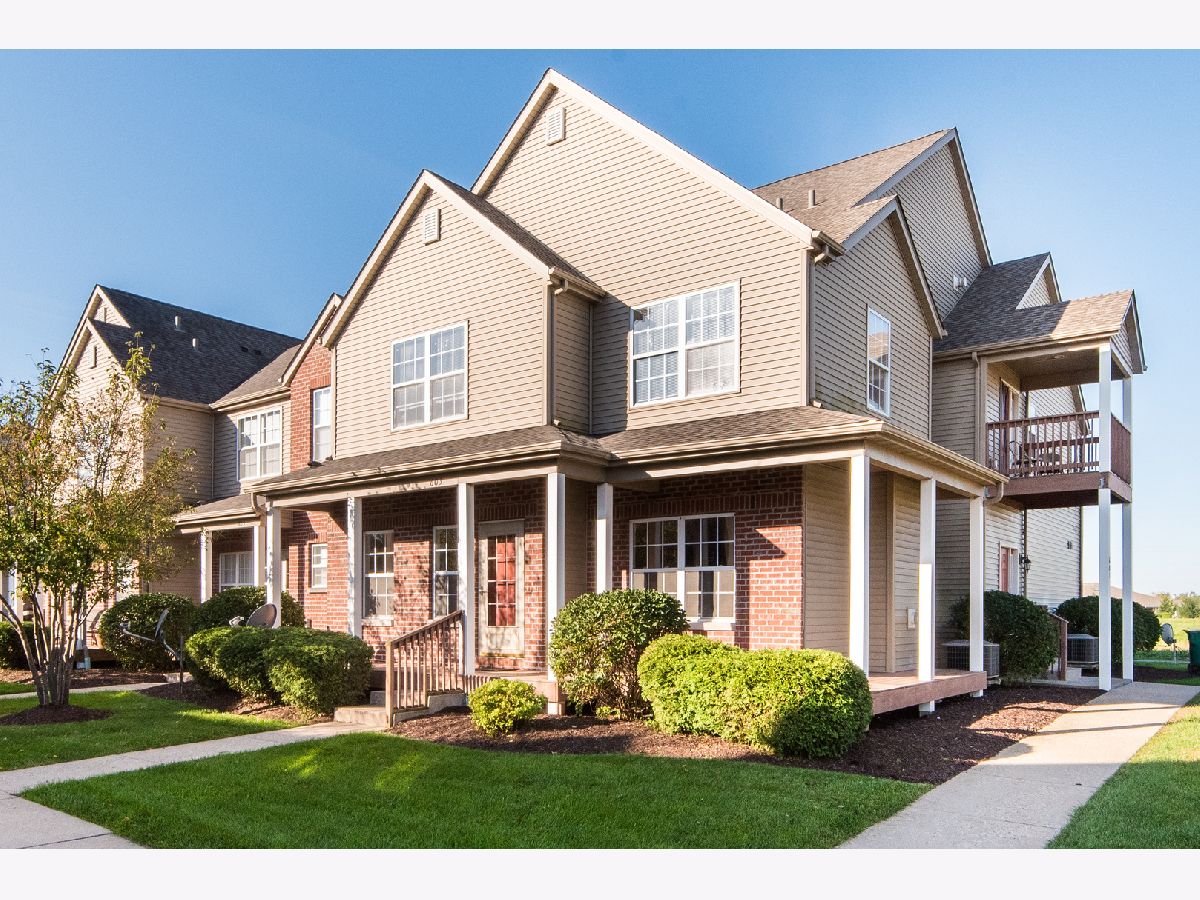 Townhomes & Condos Rented Stonegate Of Heron Creek Sycamore Illinois, 603 Clayton