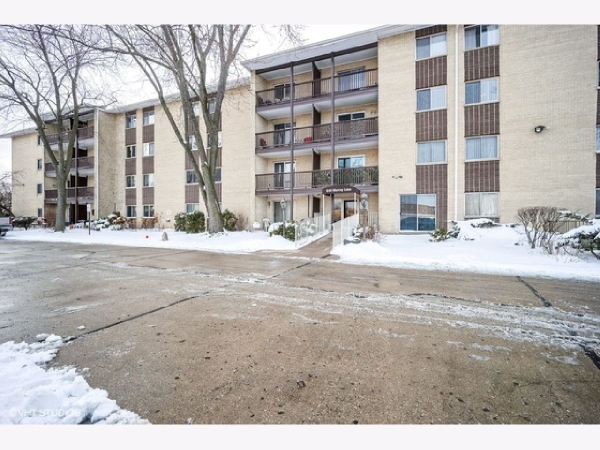 Condominiums Sold Country Acres Des Plaines Illinois, 640 Murray
