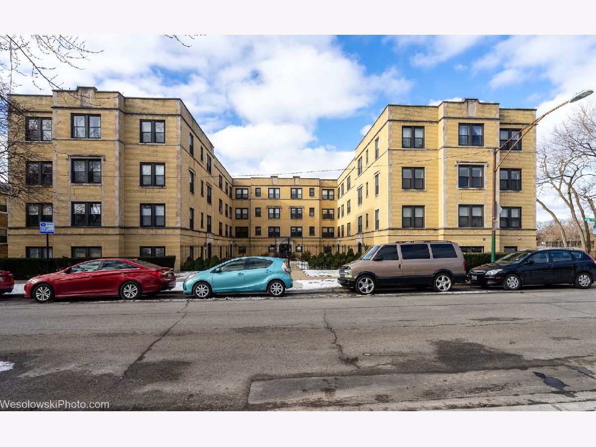 Condominiums Sold Avers Court Chicago Illinois, 5154 Avers