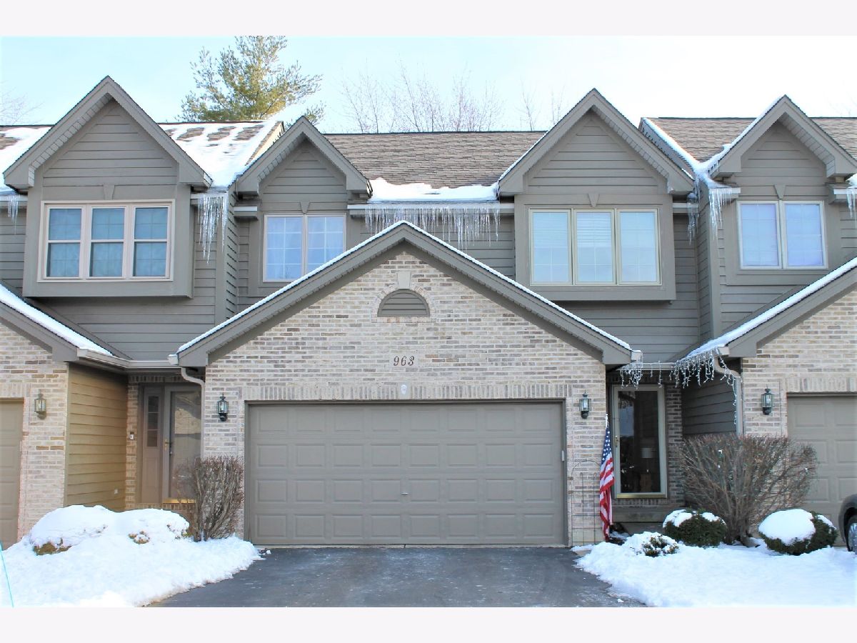 Townhomes Sold Pine Meadows Elgin Illinois, 963 Ascot