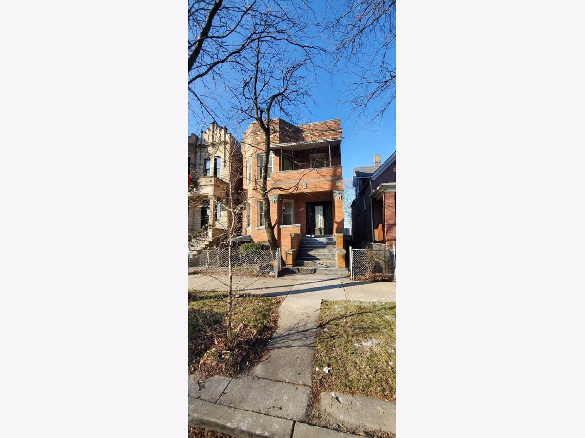 Homes & Townhomes & Condos Rented Lawndale Chicago Illinois, 2120 Ridgeway