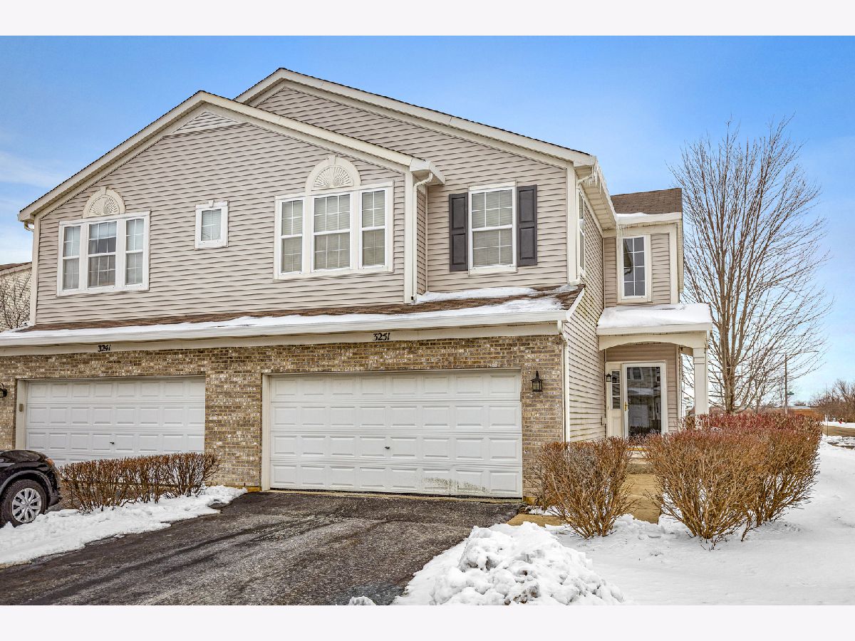 Townhomes & Condos Rented Princeton Crossing Lake In The Hills Illinois, 3251 Ronan