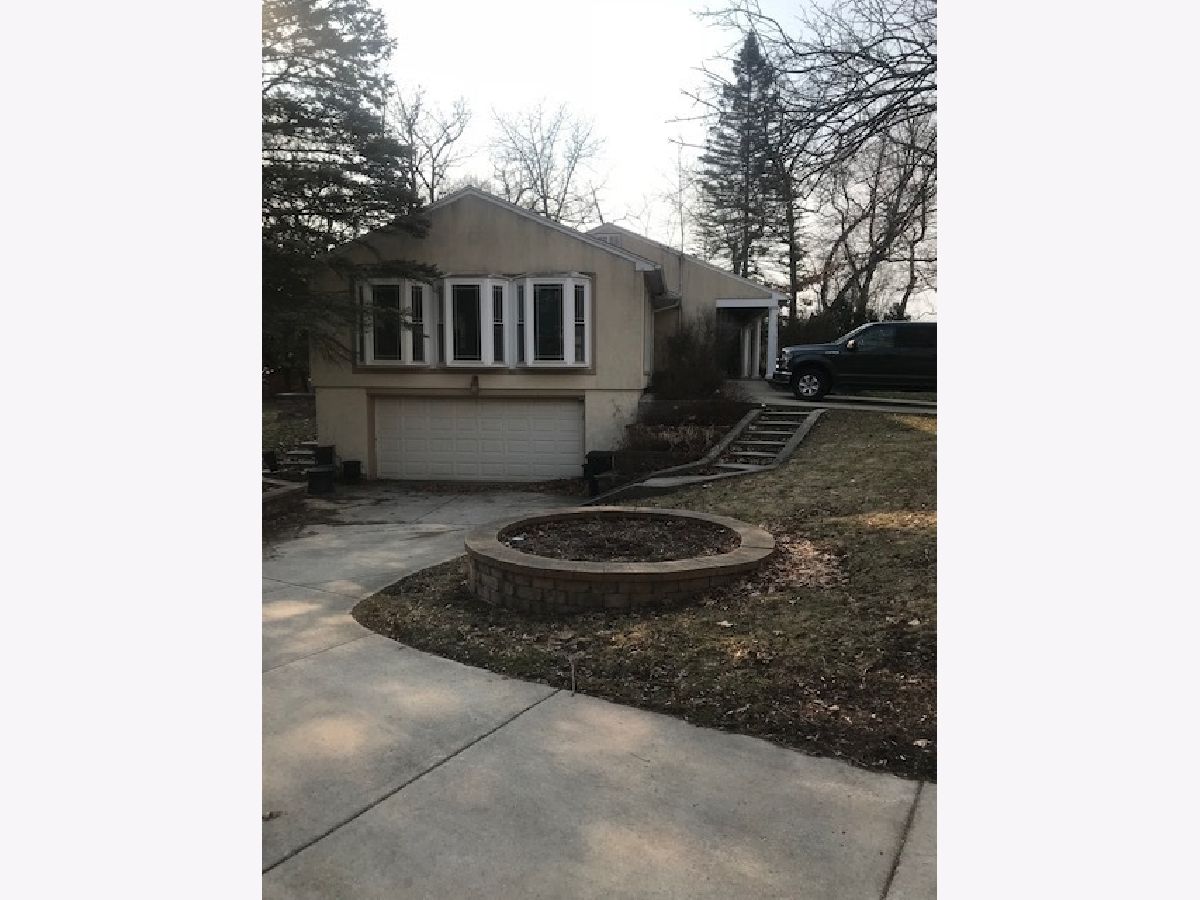  Rented Fontana Wisconsin, 887 Featherstone