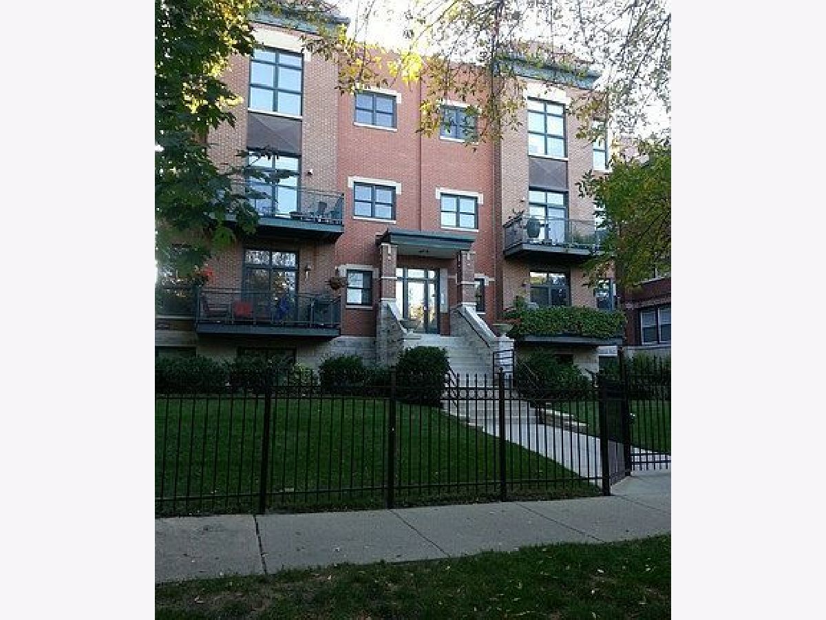 Condos & Townhomes & Homes Rented Sheridan Park Chicago Illinois, 4646 Beacon