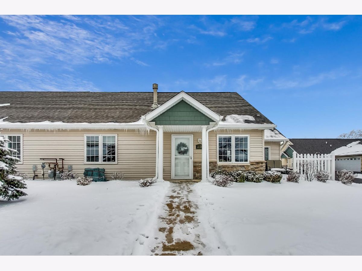 Condominiums Sold Somerset Farm Sycamore Illinois, 2131 Waterbury