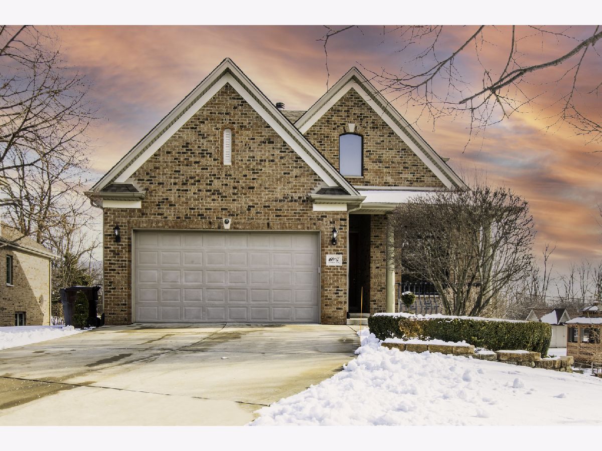 Homes Sold Vintage Place Orland Park Illinois, 16957 Crown