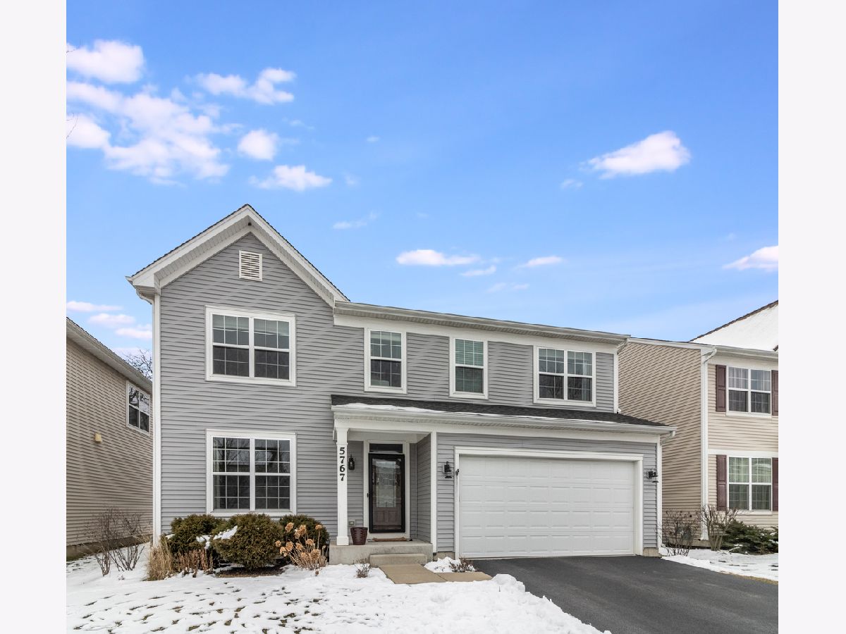 Homes Sold Arbor Trails Lisle Illinois, 5767 Oak Ridge