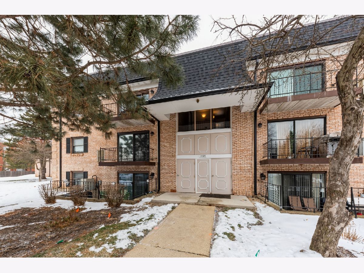 Condominiums Sold Park Meadows Rolling Meadows Illinois, 3325 Kirchoff