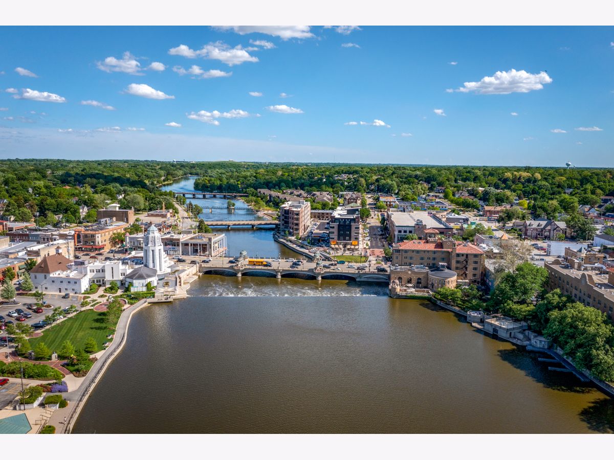 Condos & Townhomes & Homes Sold River Lofts Of St. Charles St Charles Illinois, 50 First