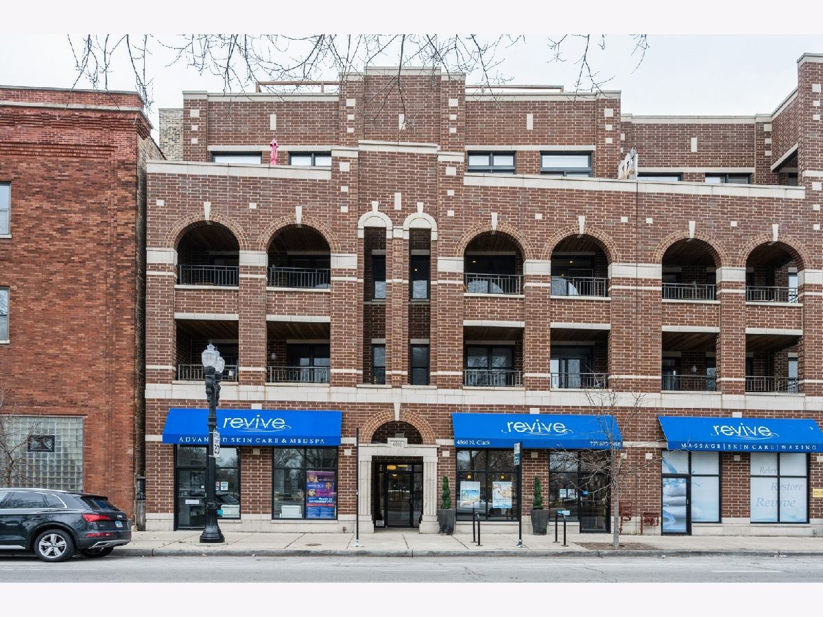 Condos & Townhomes Sold Clark 36 Chicago Illinois, 4860 Clark