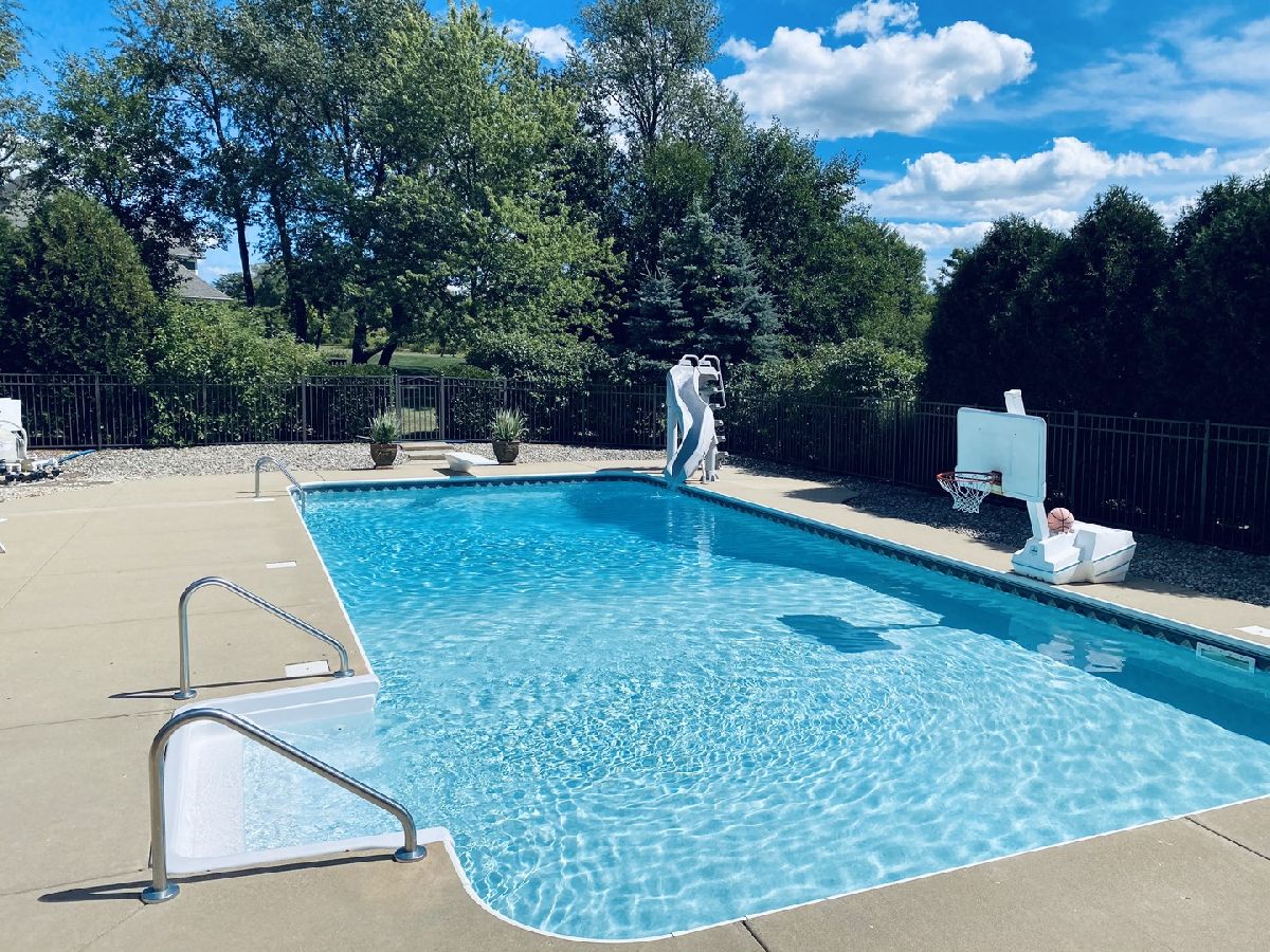 Homes Sold Windy Knoll Estates Mchenry Illinois, 1808 Castlebar