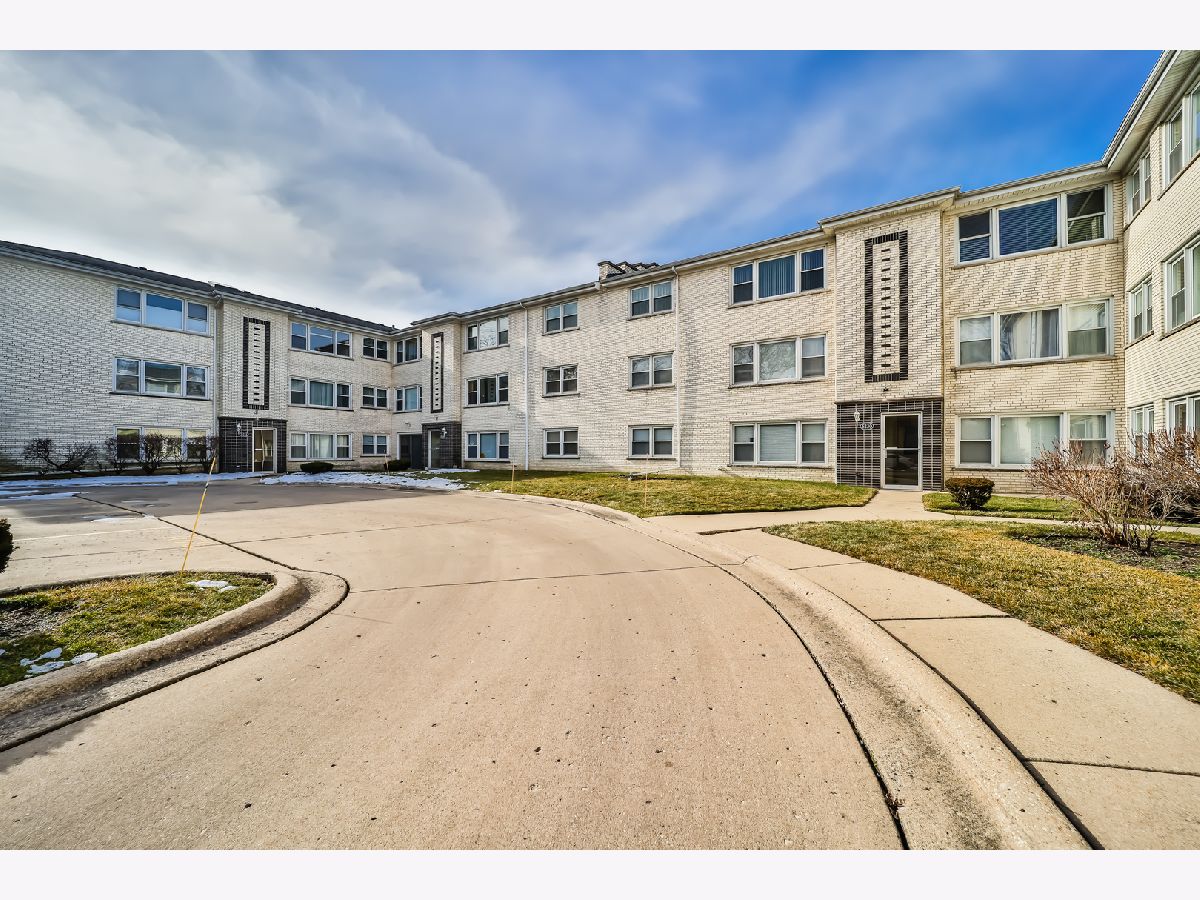Condos & Townhomes Sold Potawatomie Point Chicago Illinois, 5230 Potawatomie