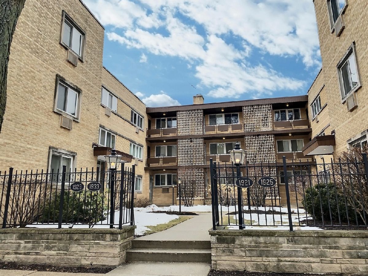 Condominiums Rented Harrison Court Evanston Illinois, 1921 Harrison