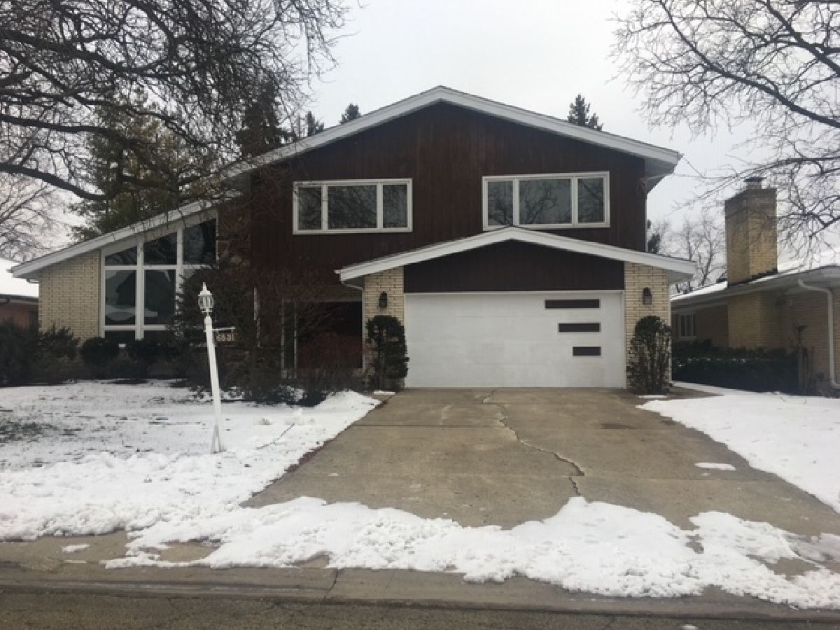 Condominiums & Homes Rented Bunker Hill Niles Illinois, 6831 Lexington