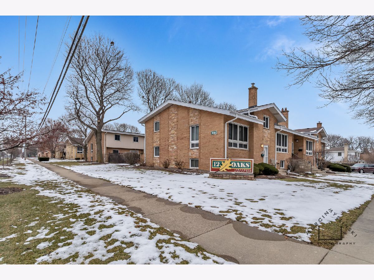 Townhomes Sold 12 Oaks At North Arlington Arlington Heights Illinois, 1525 Arlington Heights