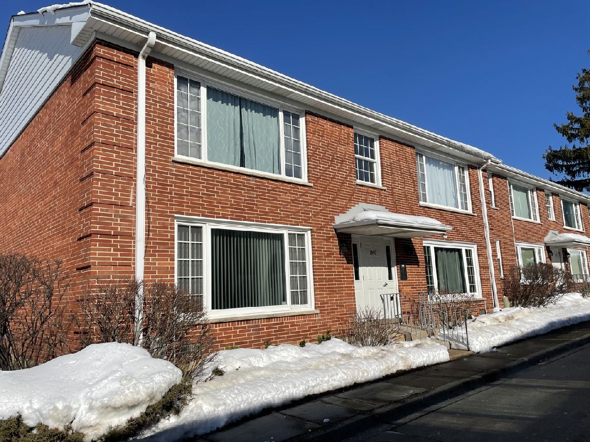 Condos & Townhomes Sold Plymouth Place Glenview Illinois, 1450 Plymouth