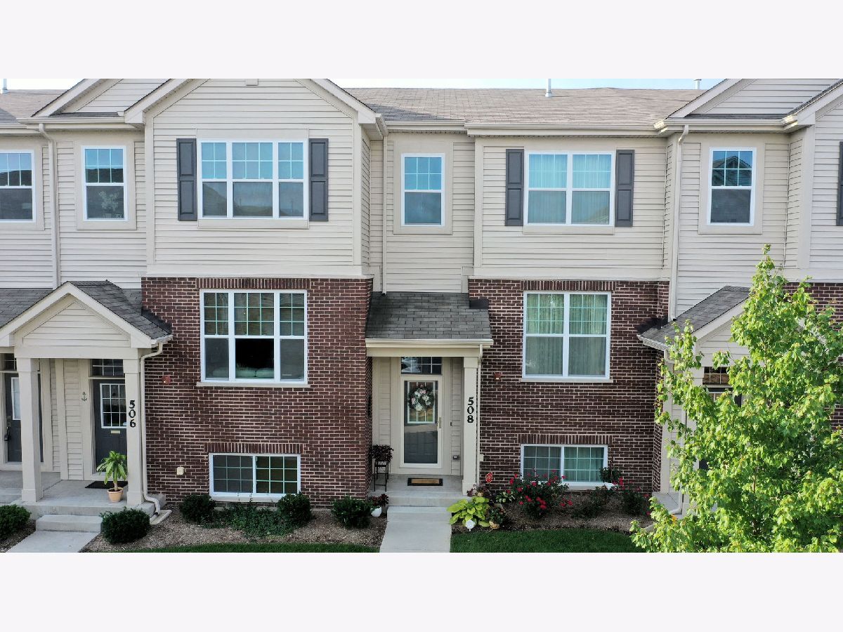Condos & Townhomes Sold Lexington Crossing Rolling Meadows Illinois, 508 Lexington