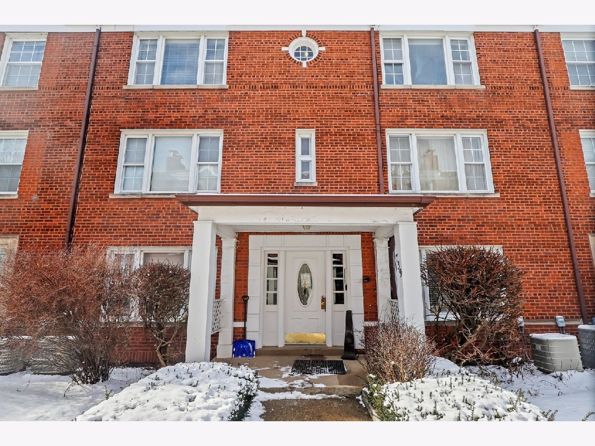 Condos & Townhomes Sold Parkside Condominiums Evanston Illinois, 739 Dobson