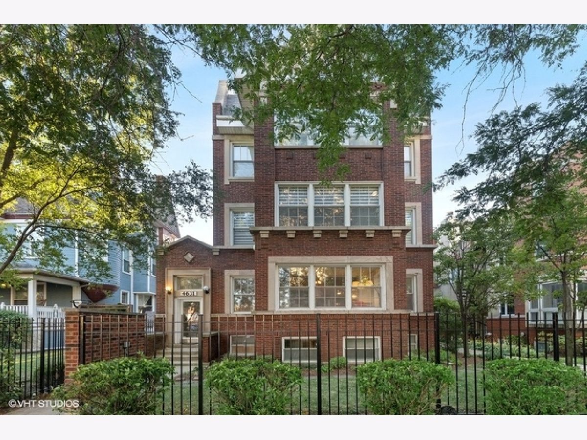 Condominiums Sold Ellington Court Chicago Illinois, 4631 Ellis