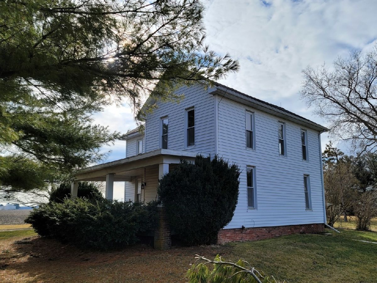  Sold Argenta Illinois, 10007 East County Line