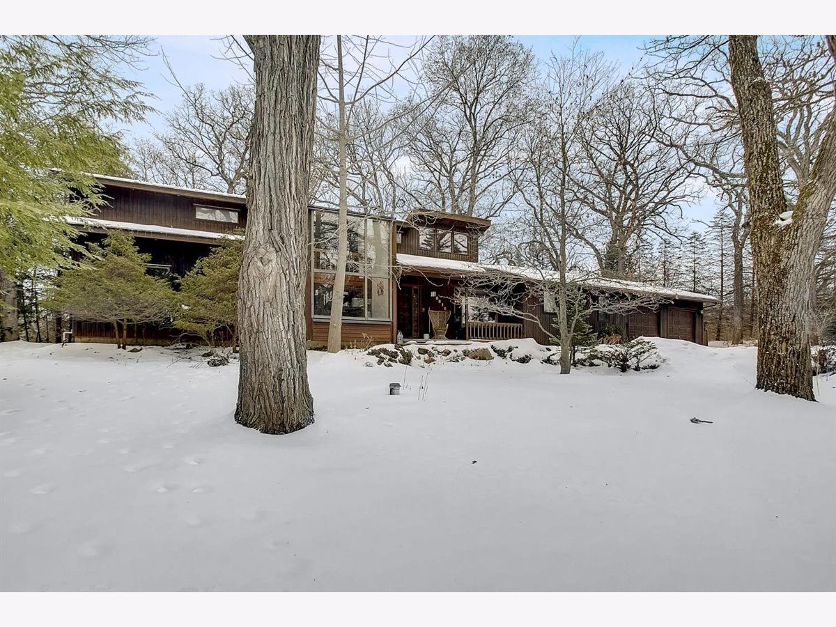 Homes Sold Shadowood Bull Valley Illinois, 8816 Shadow