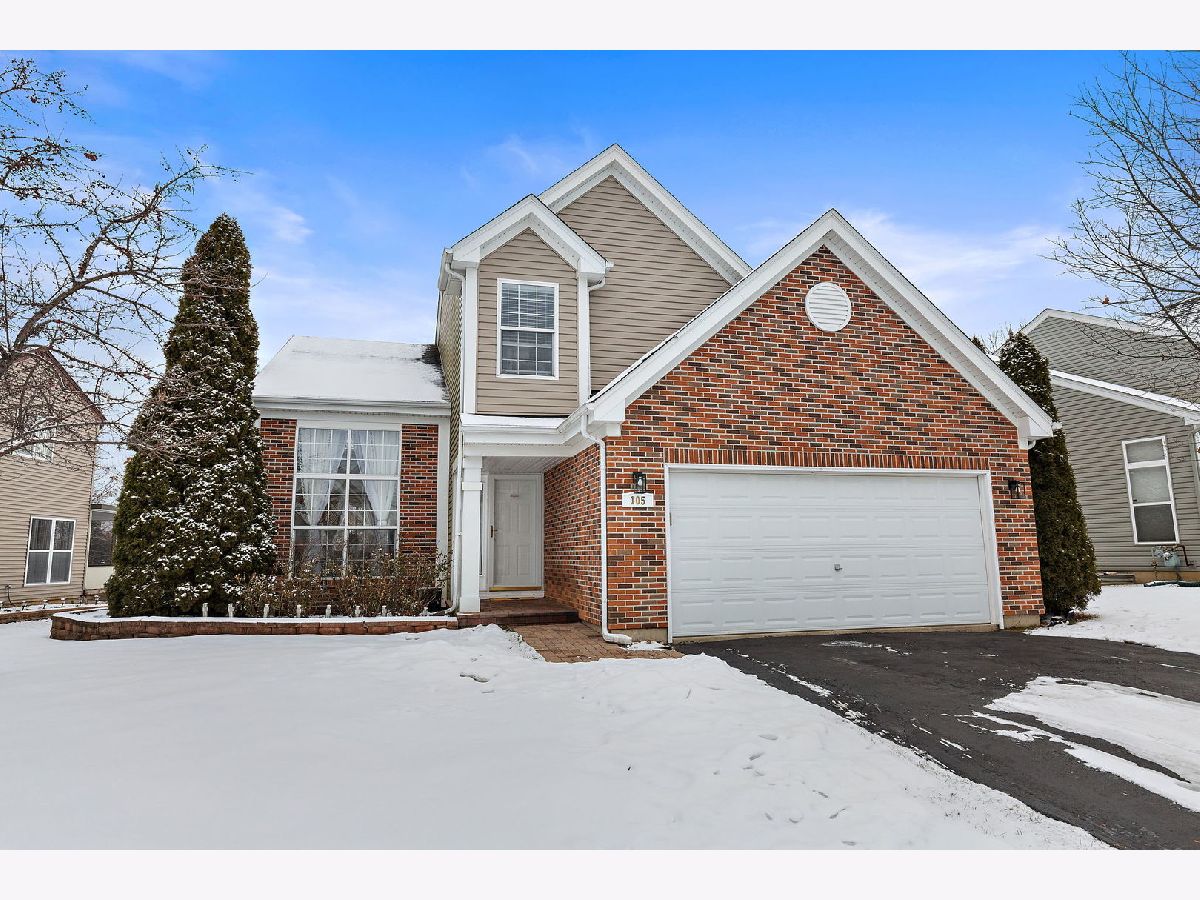 Homes Sold Emerald Hills Streamwood Illinois, 105 Augusta