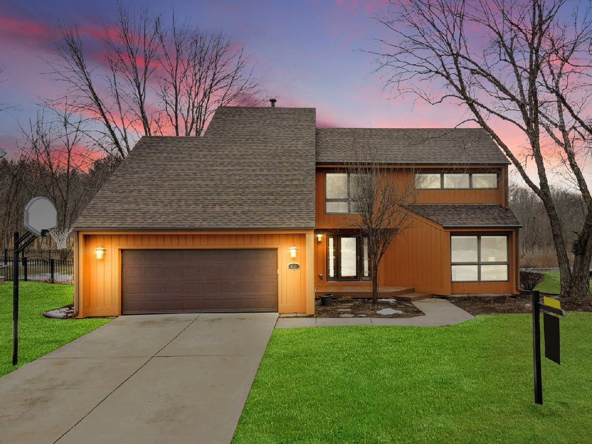 Homes Sold Rivercrest Estates Naperville Illinois, 11S059 Sheri