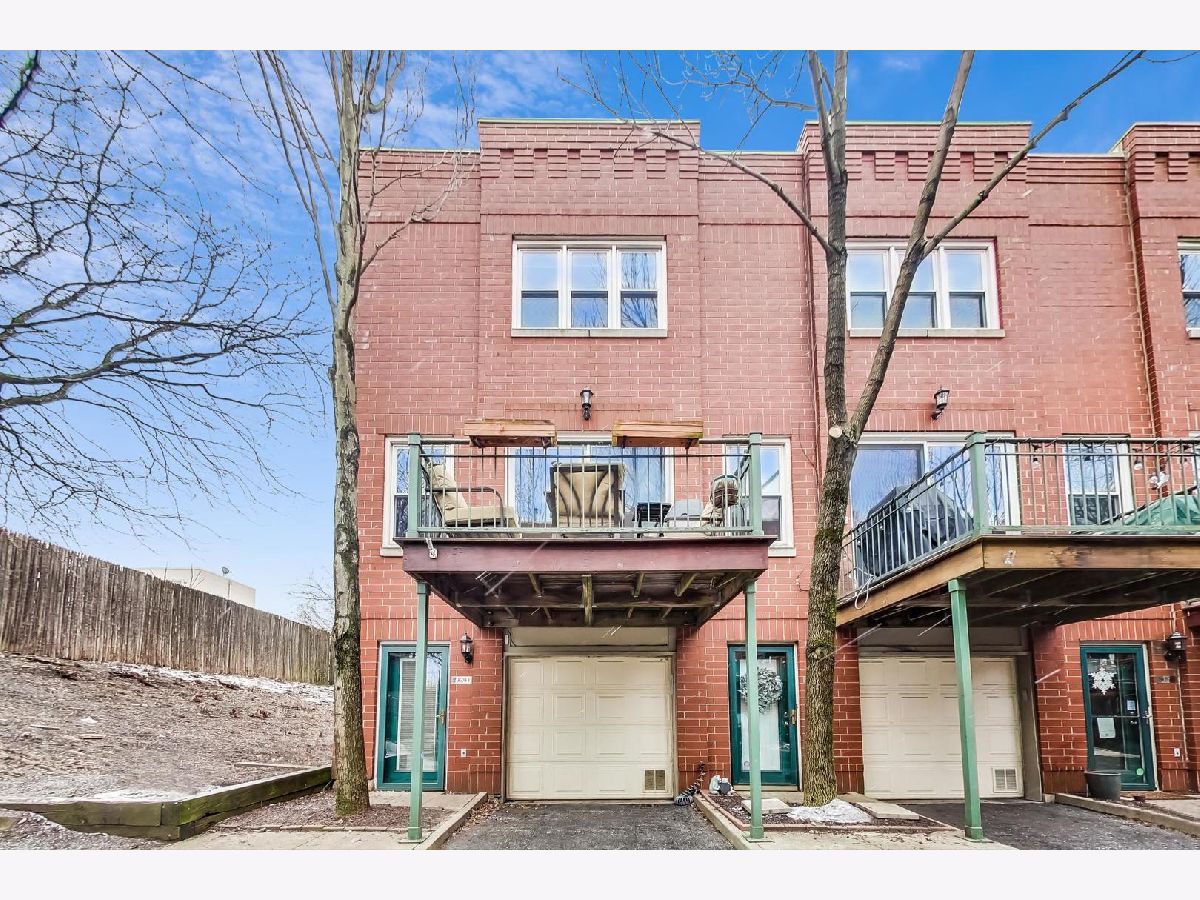 Townhomes Sold Landmark Village Ii Chicago Illinois, 2929 Honore