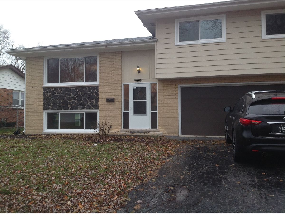 Townhomes & Homes Rented Crystal Cove Tinley Park Illinois