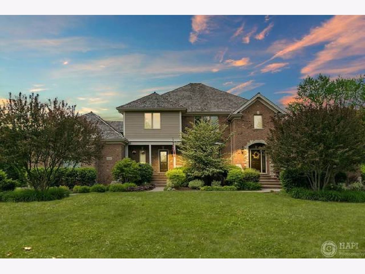 Homes Sold Heritage Estates Lake Barrington Illinois, 28095 Gray Barn