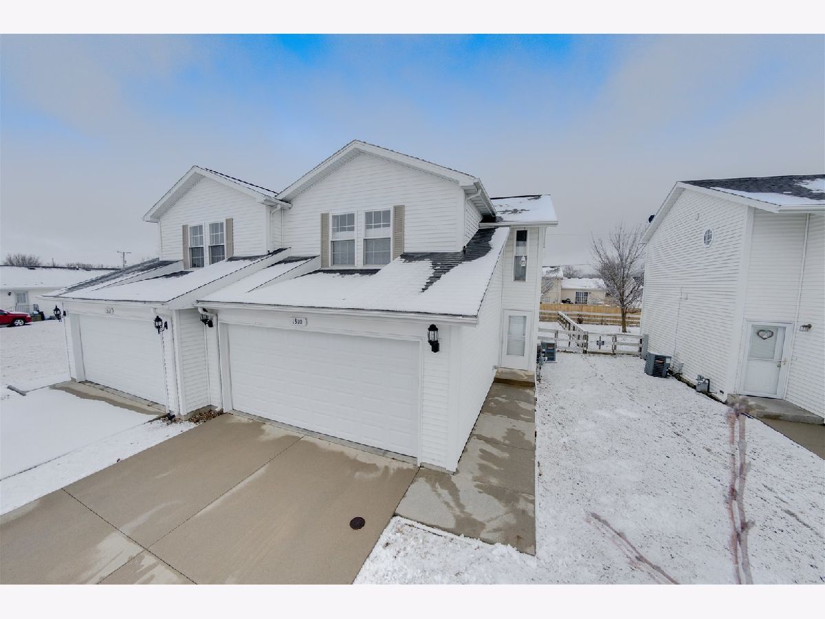 Homes & Condos & Townhomes Sold Westview Pontiac Illinois, 1310 Kennedy