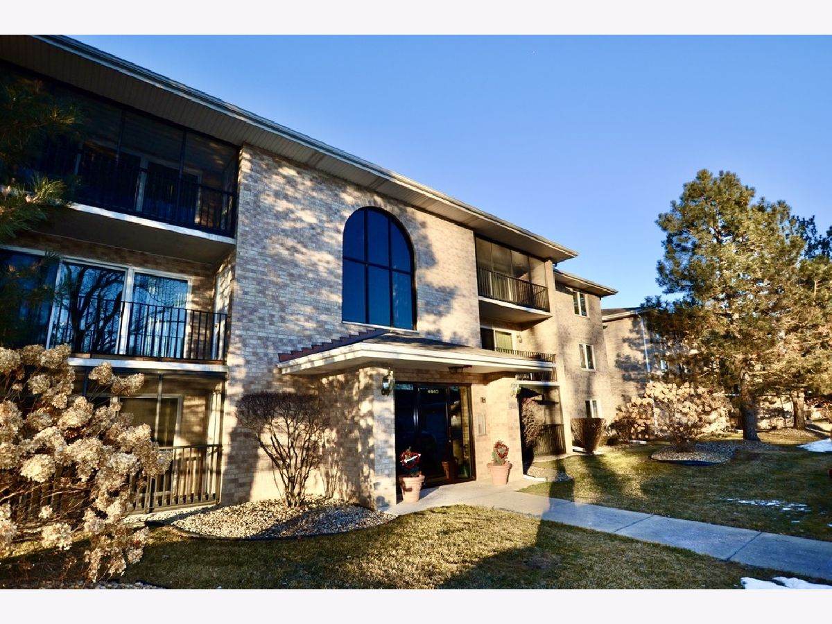 Condominiums Sold Circle Crest Manor Crestwood Illinois, 4940 134th