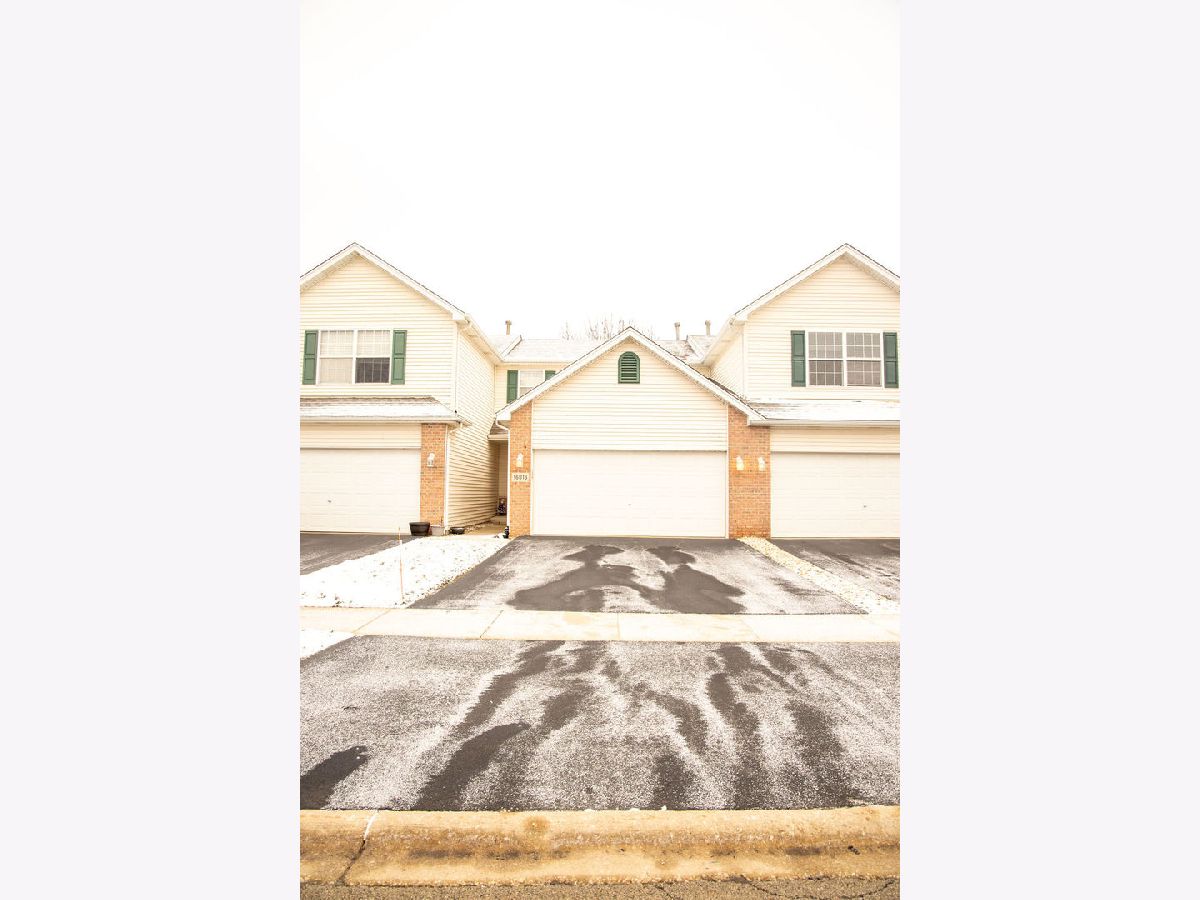 Townhomes Sold Pueblo Point Lockport Illinois, 16016 Iroquois