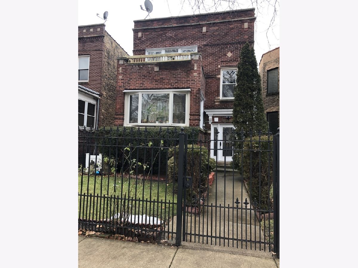 Condominiums & Homes Rented Ravenswood Square Chicago Illinois, 4840 Wolcott
