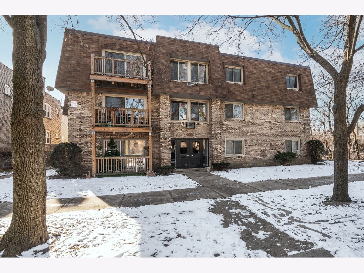 Condominiums & Homes Sold Rockwell Crossing Chicago Illinois, 2619 Agatite
