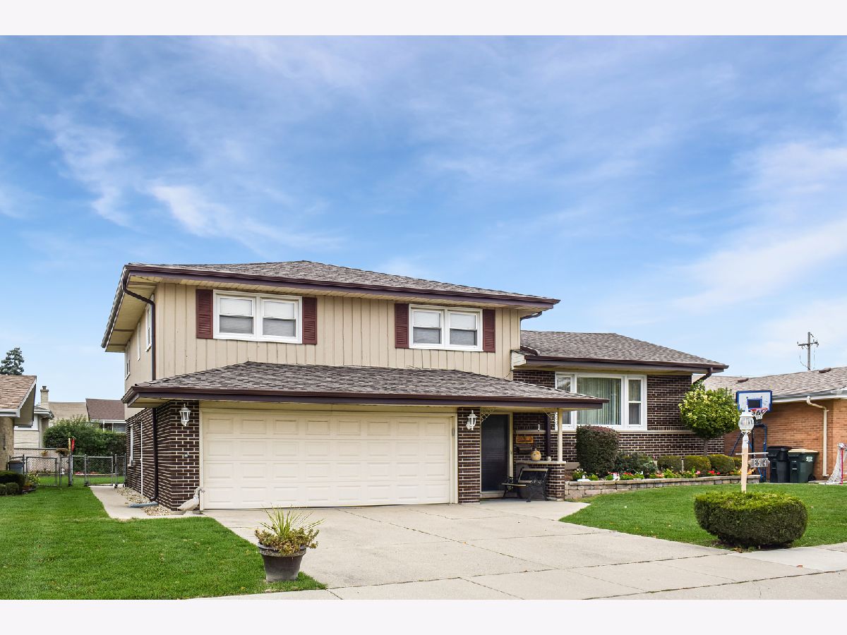 Homes Sold Ransom Ridge Niles Illinois, 8614 Madison