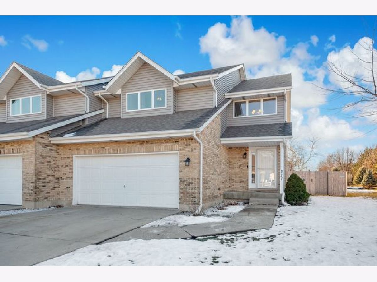  Sold Shorewood Illinois, 211 Huntington