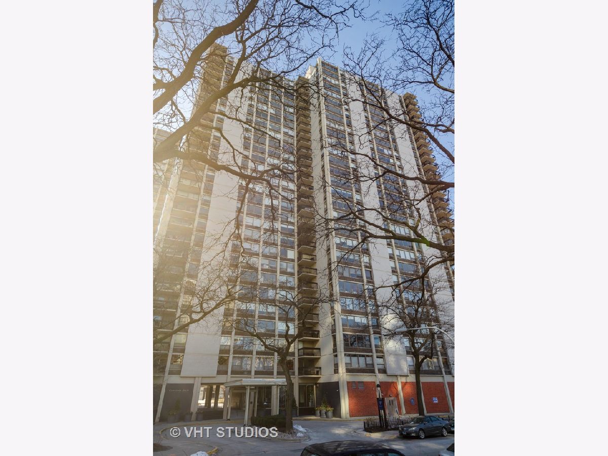 Condominiums Sold Cummings House Chicago Illinois, 1360 Sandburg