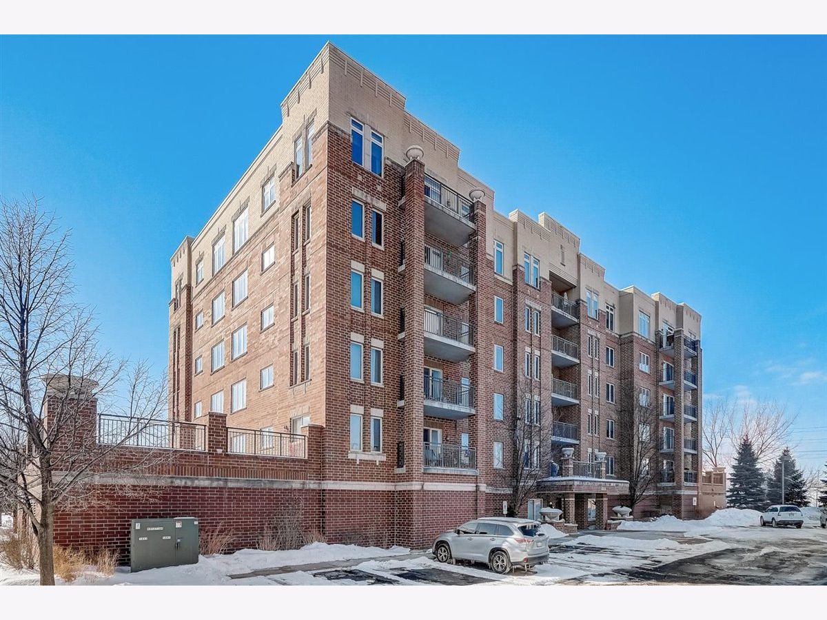 Condominiums Sold Park Place Elk Grove Village Illinois, 615 Perrie