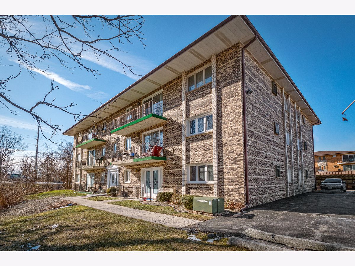 Condominiums Sold Sunrise Worth Illinois, 7520 111th