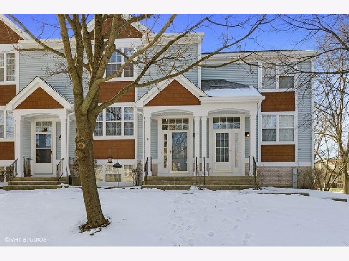 Townhomes Sold Appletree West Chicago Illinois, 1633 Apple Tree