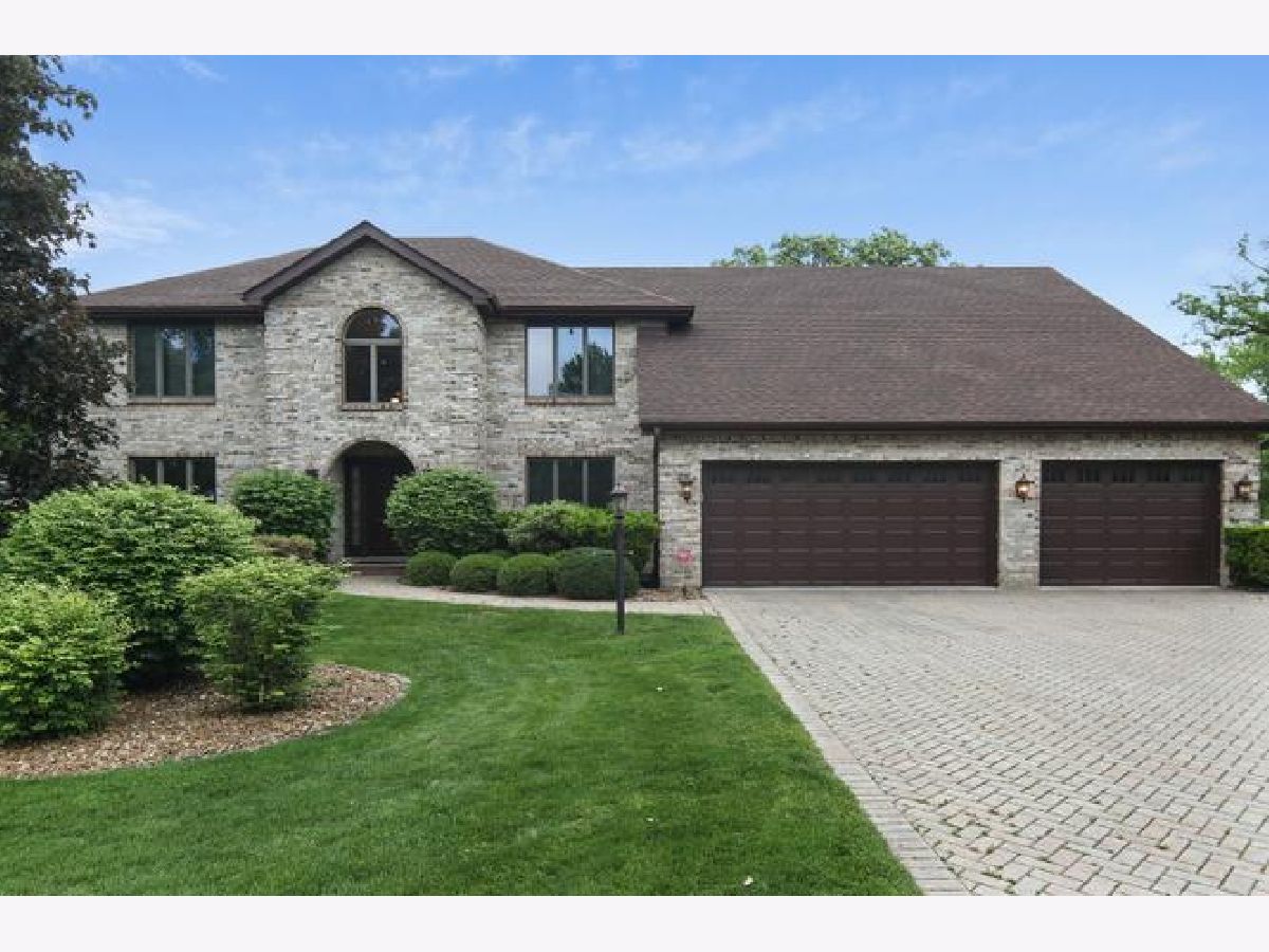 Homes & Townhomes Sold Carriage Way West Darien Illinois, 8805 Carlisle