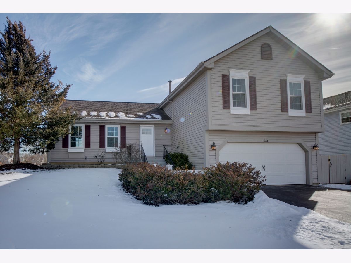Homes Sold Whispering Ponds Streamwood Illinois, 69 Whispering