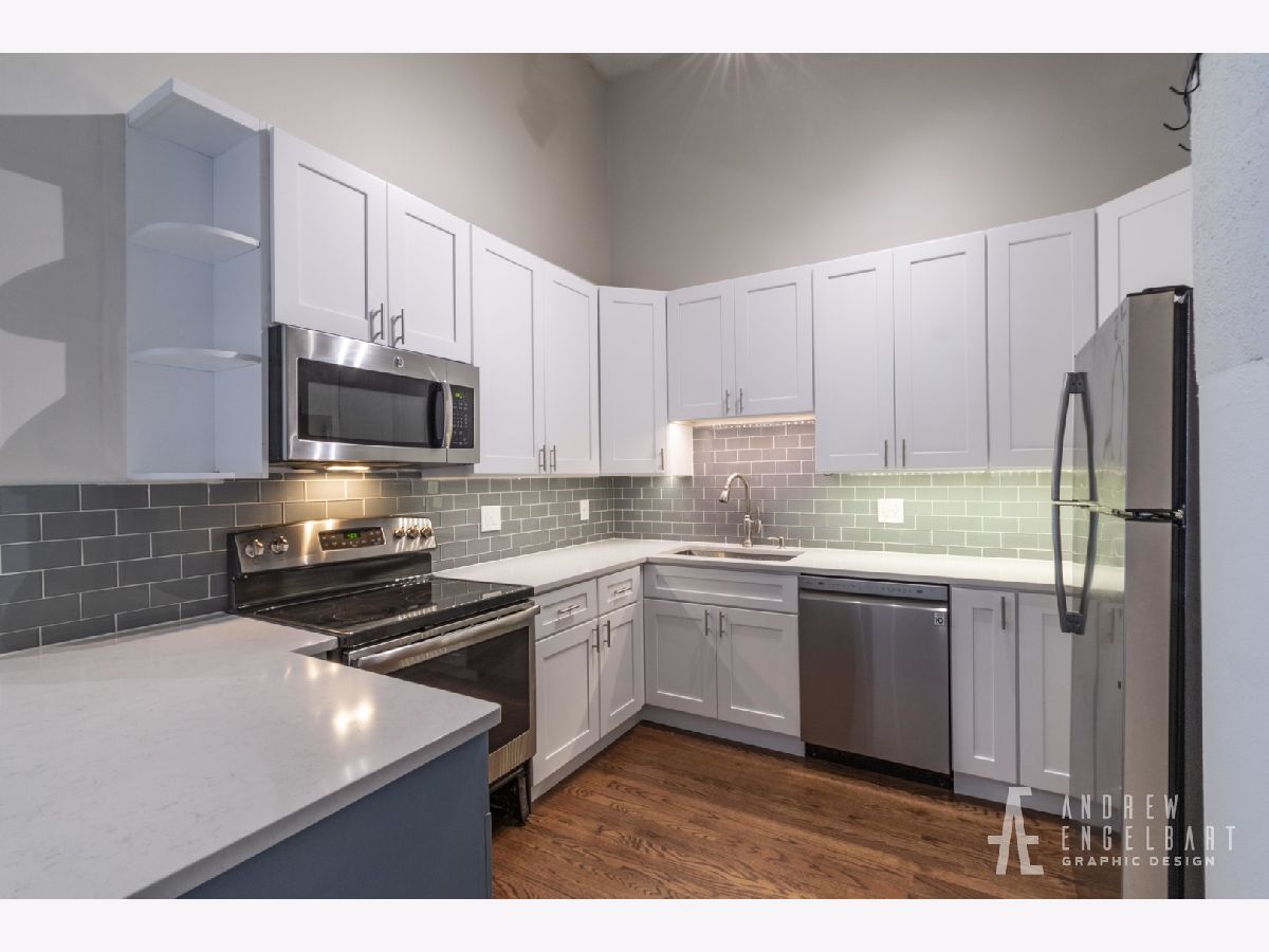 Condominiums Sold Paper Place Lofts Chicago Illinois, 801 Wells