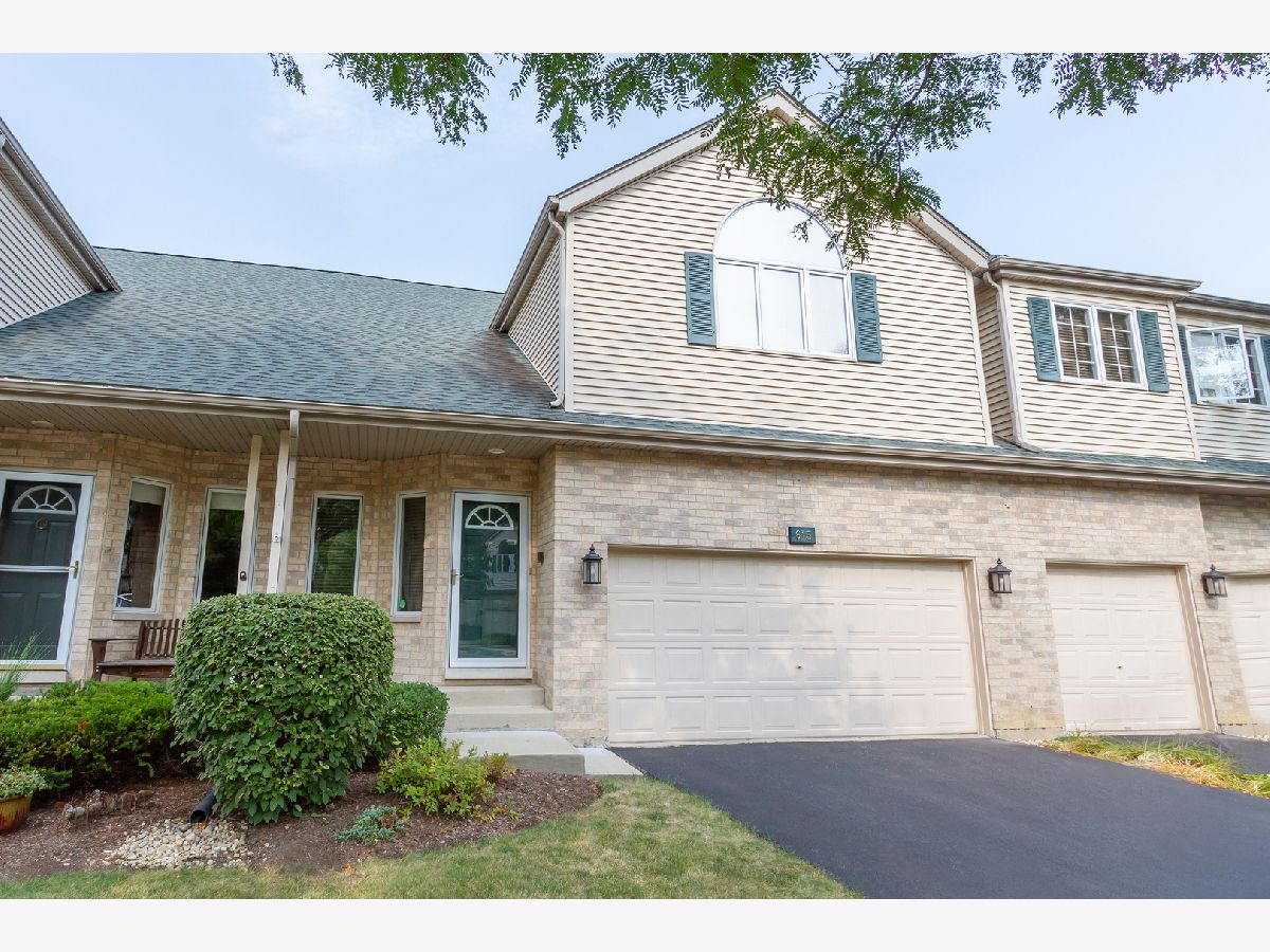 Townhomes Sold Villas On The Pond Roselle Illinois, 613 Charlemagne