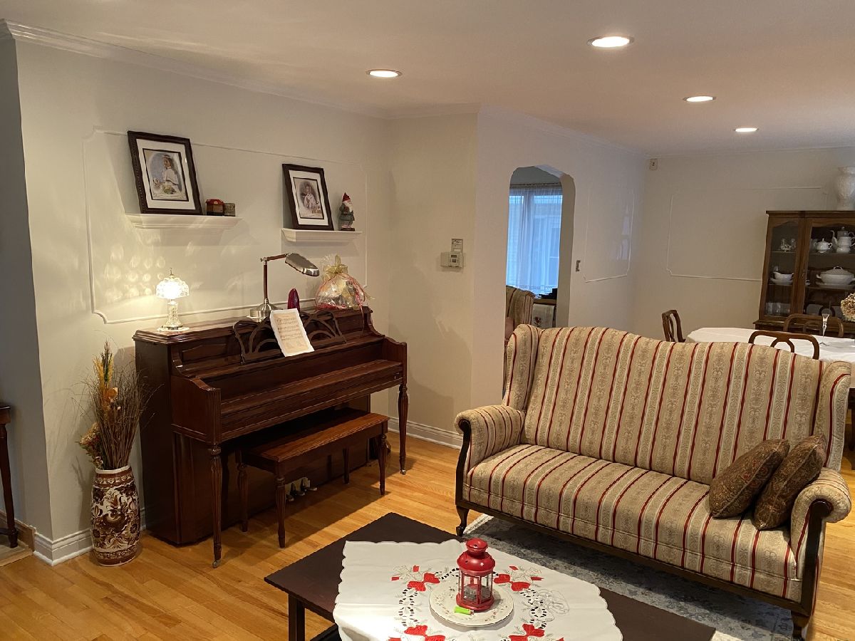 Homes Sold Little Beverly Oak Lawn Illinois, 9813 Brandt