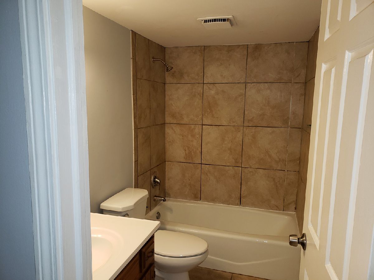 Condominiums Sold Willowshire Lynwood Illinois, 2807 Glenwood Lansing