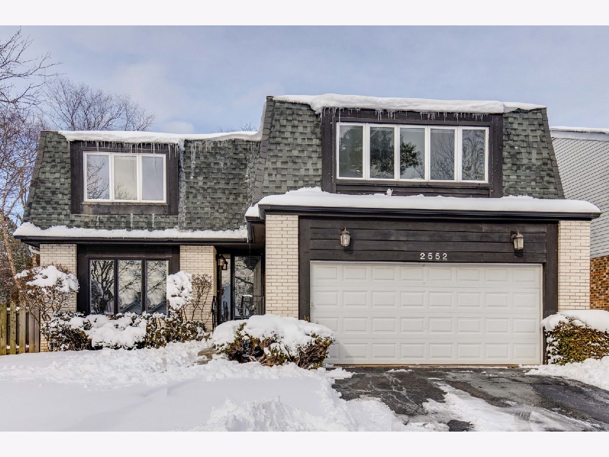 Homes & Condos & Townhomes Sold Cobblewood Northbrook Illinois, 2552 Cobblewood